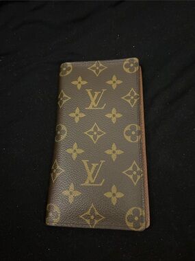 💯  Authentic Louis  Vuitton Monogram Canvas Bifold Long Wallet